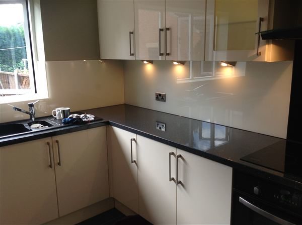 1081015-lacobel-beige-clair-samir-martinique-2 1081015-lacobel-beige-clair-samir-martinique-2